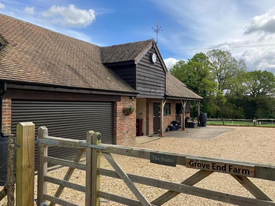 The Stable, Grove End Farm Daire Petworth Dış mekan fotoğraf